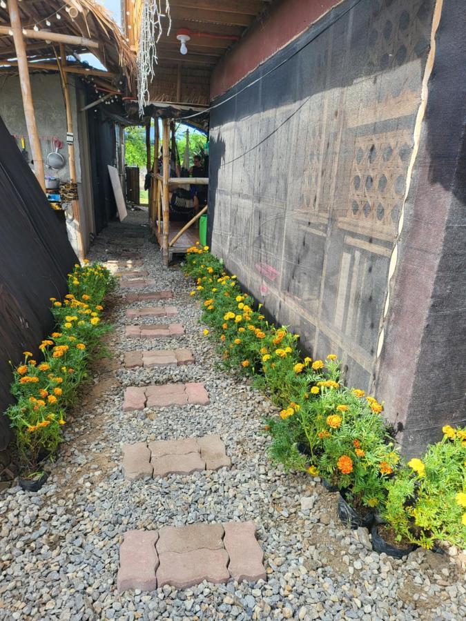 Calatagan'S Bahay Kubo - With Beach Access Екстериор снимка